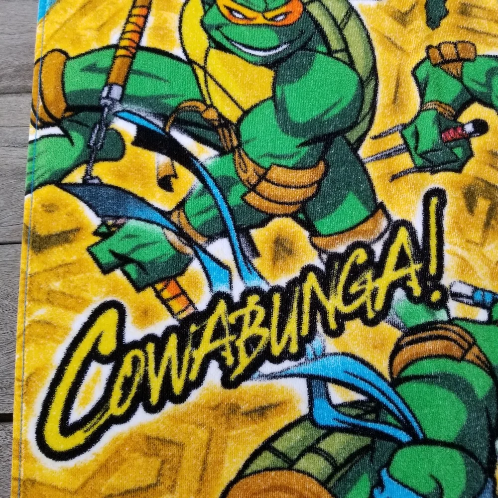 Vintage TMNT Beach Towel Teenage Mutant Ninja Turtles Cowabunga  54”x28” 2003